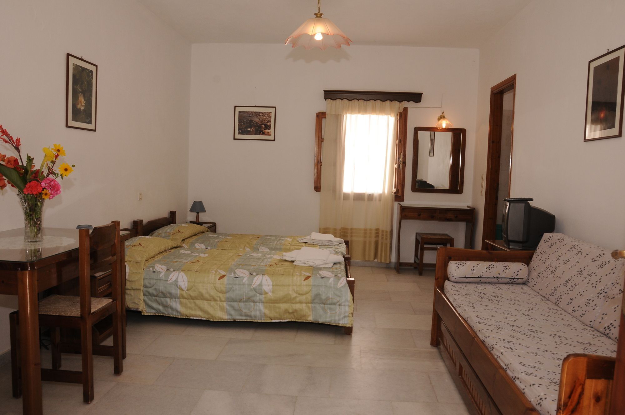 איוס פרוקופיוס Birikos Studios & Apartments מראה חיצוני תמונה